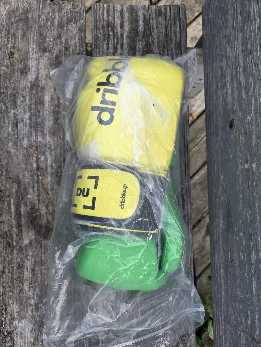 NEW Dribbleup Smart Boxing Gloves Size Small Neon Green Yellow Dribble Up